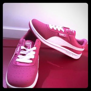 Puma GV. Big kids size 5.5 Or Women size 7. New